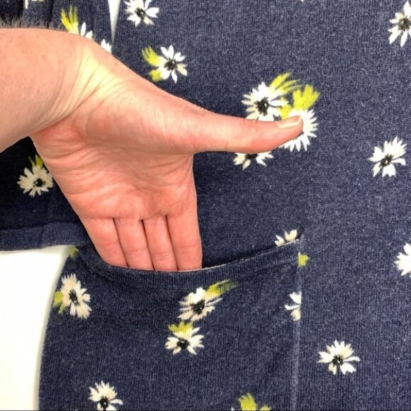 J.Jill Navy Blue with White Daisy Tunic Sweater L - Picture 3 of 5